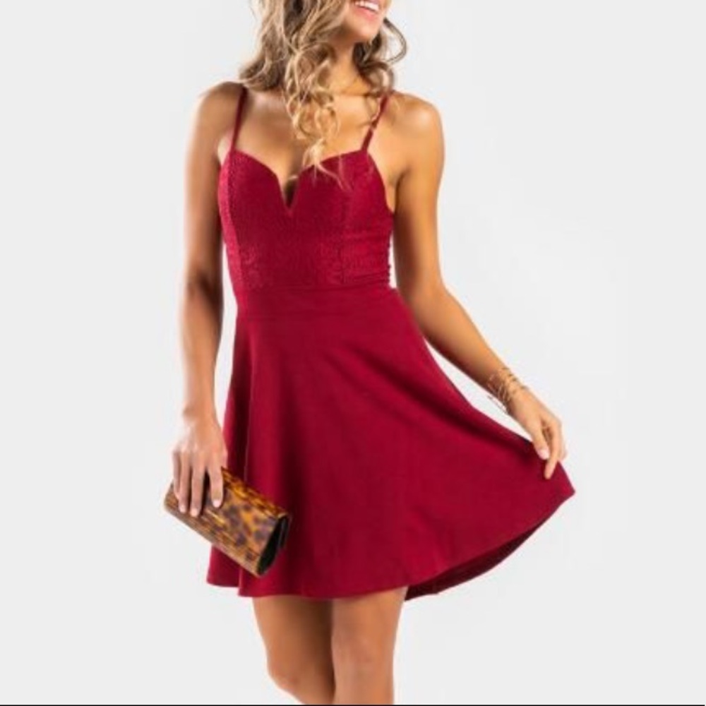 🎉 Host Pick 🎉 - NWT Francesca’s Dress, Ashlinn Lace Bodice Flare Mini Dress ❤️